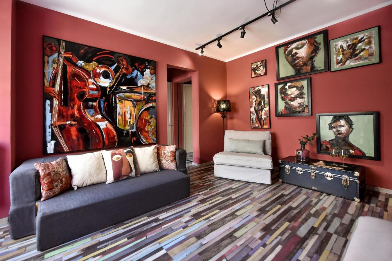 Captivating Old Town Apartment Boekarest Buitenkant foto