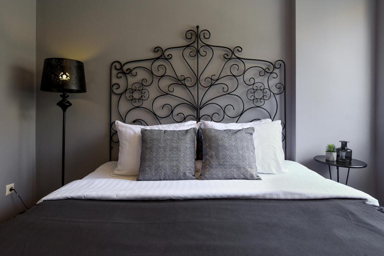Captivating Old Town Apartment Boekarest Buitenkant foto